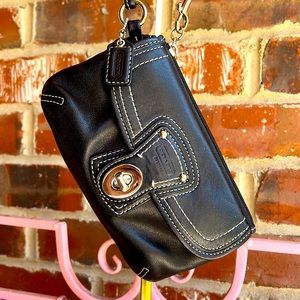 Coach Leather Zip Wallet / Wristlet